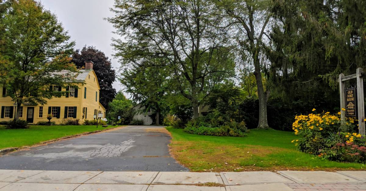 old fort house museum exterior