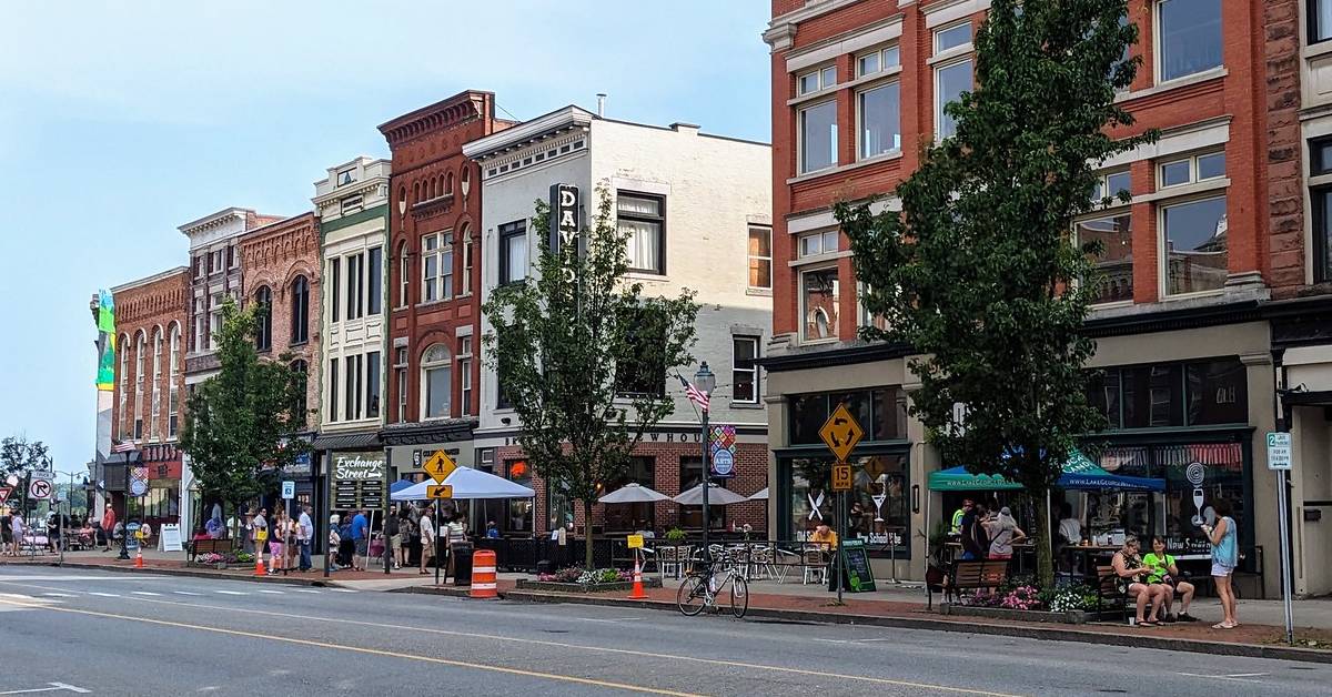busy downtown glens falls