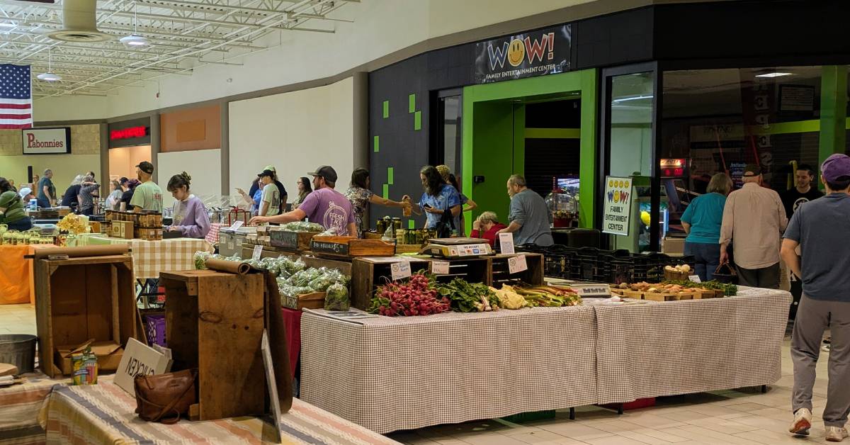 farmers market at aviation mall