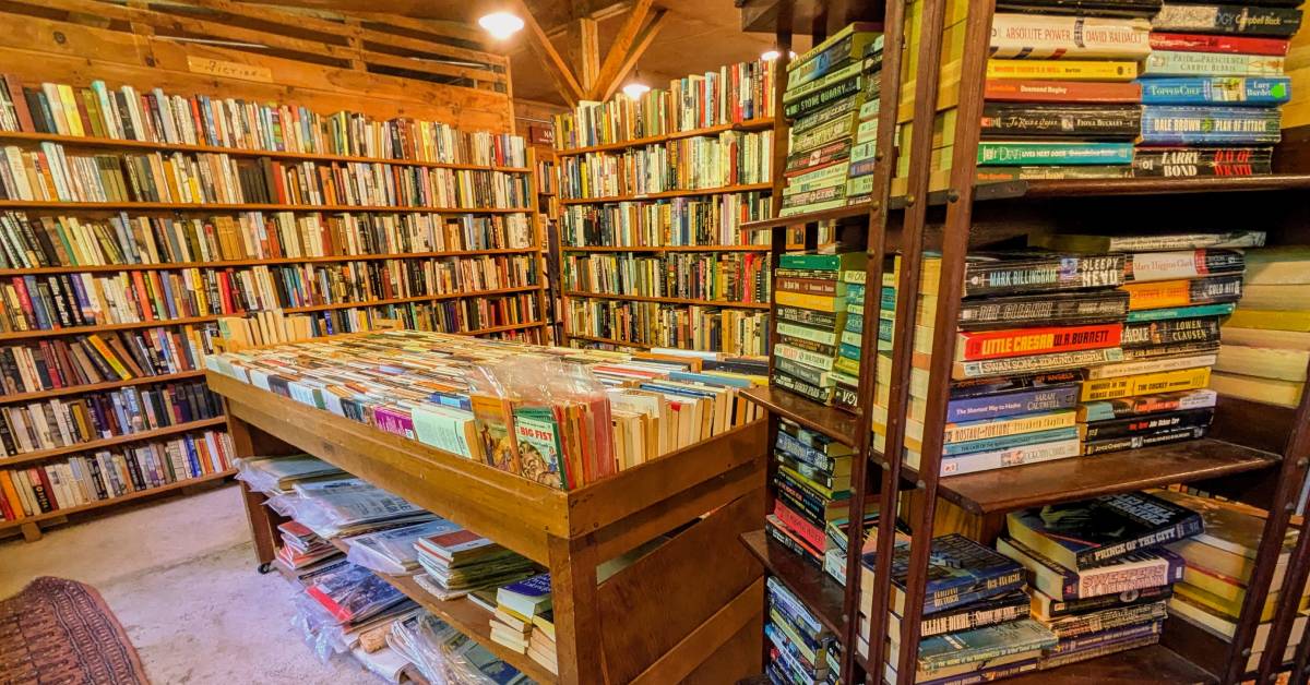 interior of owl pen books