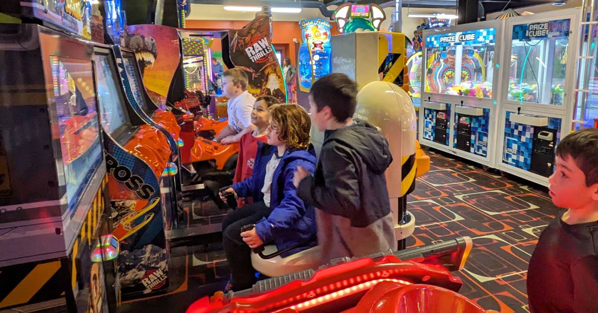 arcade at lake george lanes and games