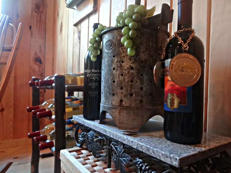 awards won by ledge rock hill winery