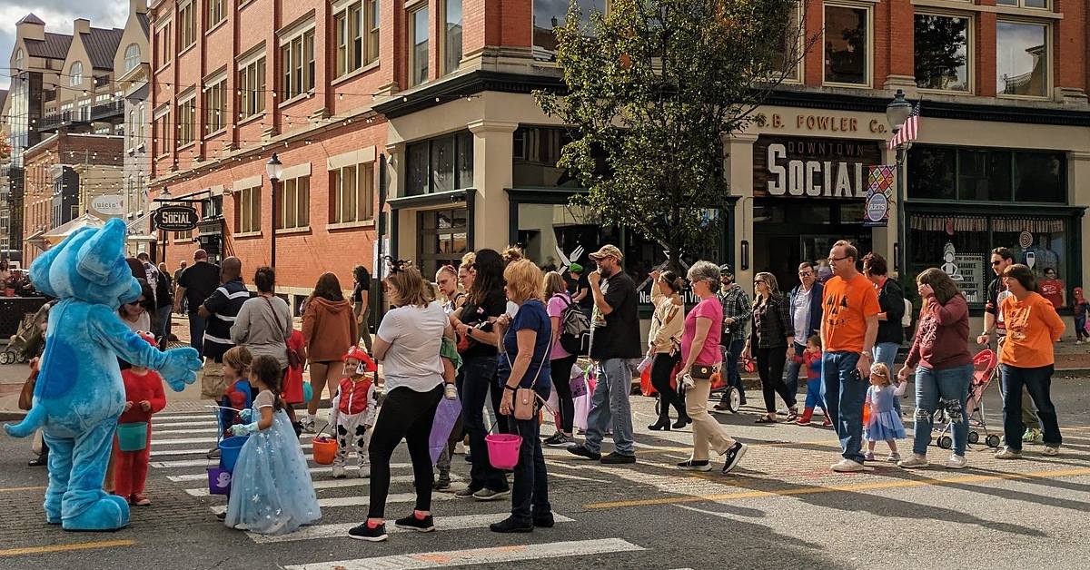 boo 2 you in glens falls