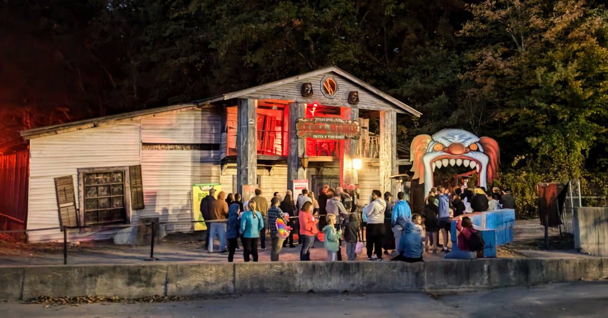 haunted house at great escape during fright fest