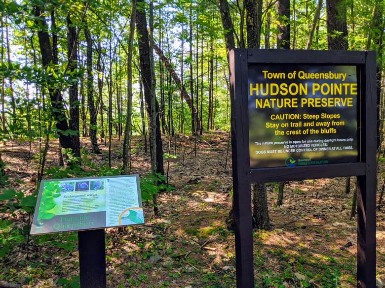 Hudson Pointe Nature Preserve signs